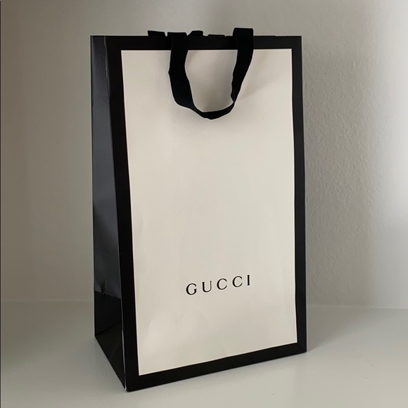 gucci bag store